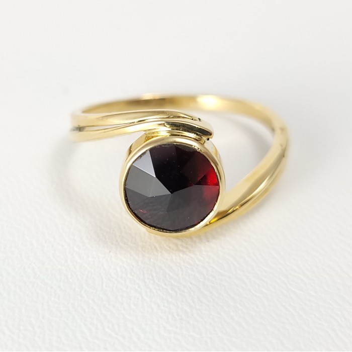 Bague or 750 millièmes Grenat de Perpignan rond
