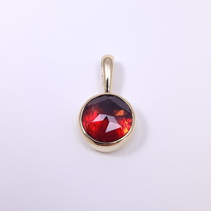 Pendentif or 750 millièmes Grenat de Perpignan rond