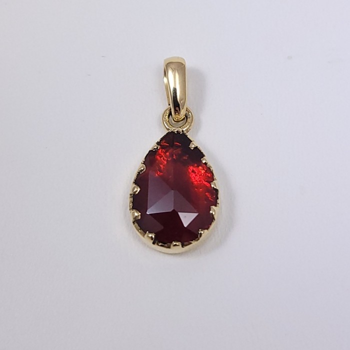 Pendentif or 750 millièmes Grenat de Perpignan poire