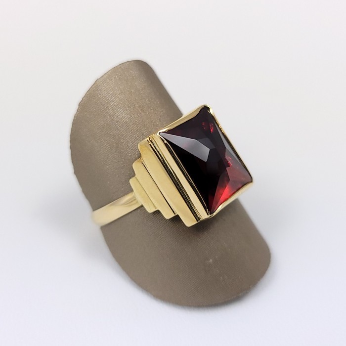 Bague or 750 millièmes Grenat de Perpignan rectangle