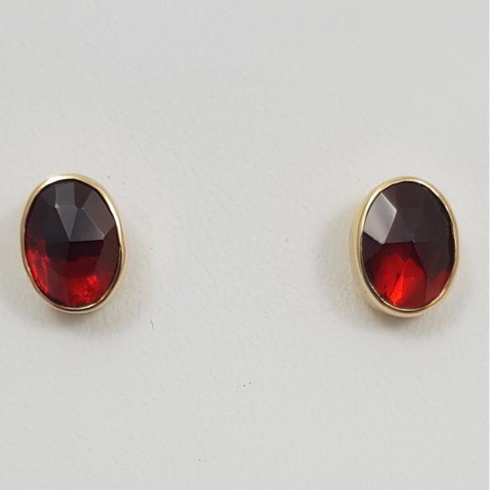 Boucles d'oreilles or 750 millièmes Grenats de Perpignan ovales