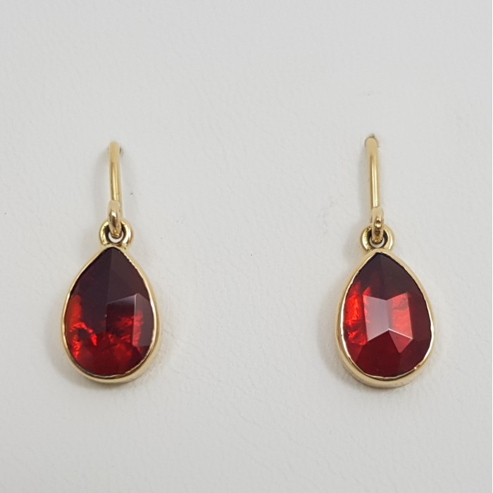 Boucles d'oreilles or 750 millièmes Grenats de Perpignan poires