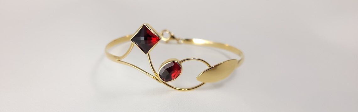 Bracelets Grenat de Perpignan® – Raffinement artisanal